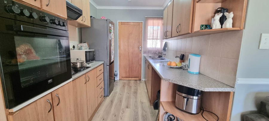 2 Bedroom Property for Sale in Langenhovenpark Free State